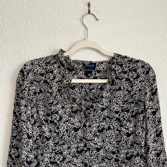 VTG Ann Taylor Womens Size 2 100% Silk Floral White Black Blouse Ruffle Preppy - Picture 2 of 10